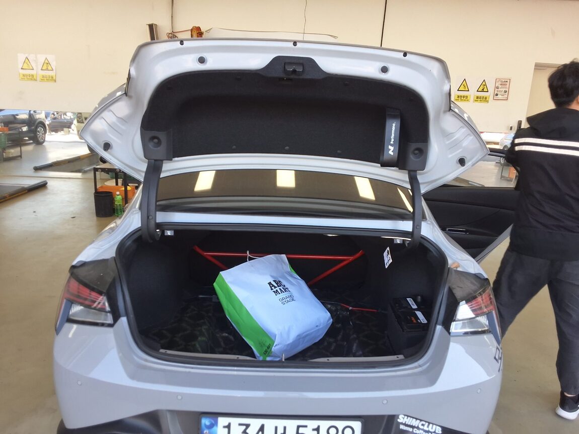 HYUNDAI AVANTE N 2.0 TURBO N 2022 - zdjęcie 15