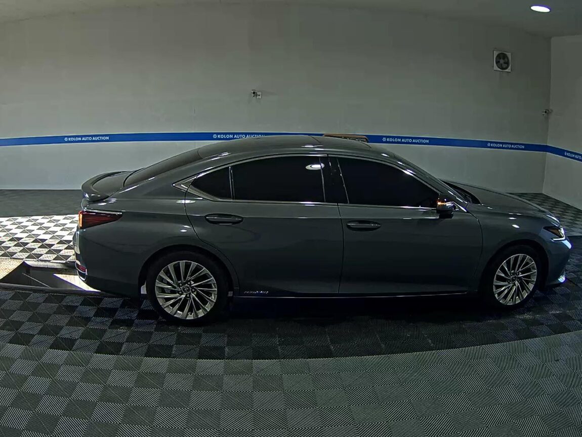 LEXUS ES (7TH GEN) 350 2021 - zdjęcie 4