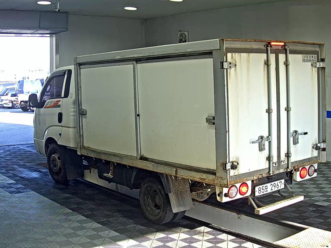 KIA BONGO III CARGO 1.2 TON KING CAB EXTRA LONG WHEELBASE 2019 - zdjęcie 6