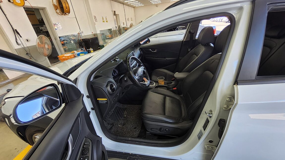 HYUNDAI KONA 1.6 GASOLINE 2WD MODERN POP 2018 - zdjęcie 10
