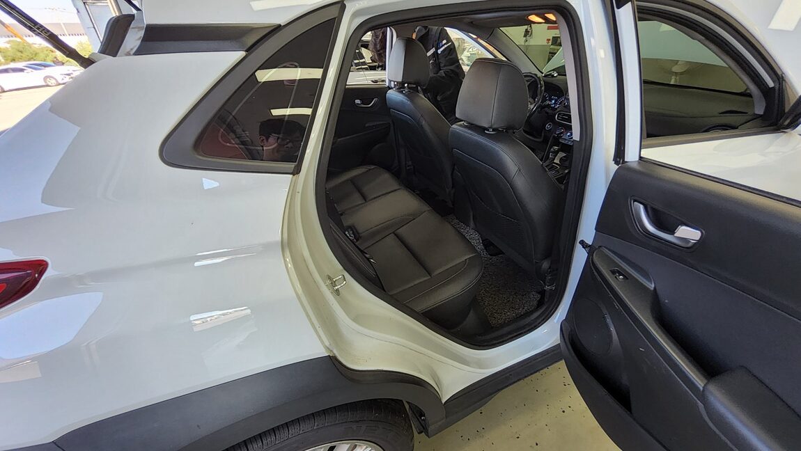 HYUNDAI KONA 1.6 GASOLINE 2WD MODERN POP 2018 - zdjęcie 13
