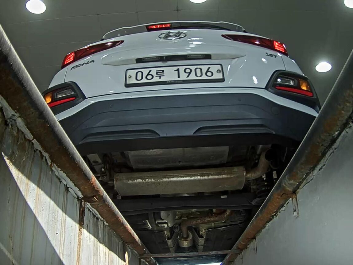 HYUNDAI KONA 1.6 GASOLINE 2WD MODERN POP 2018 - zdjęcie 8