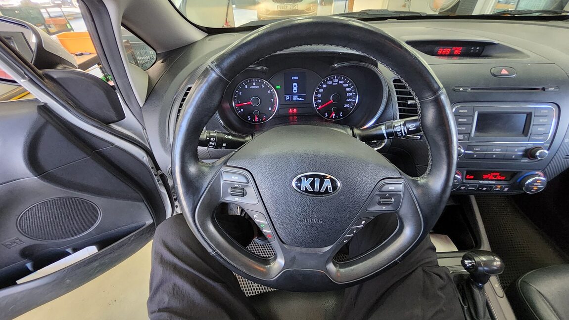 KIA K3 1.6 GDI TRENDY 2013 - zdjęcie 17