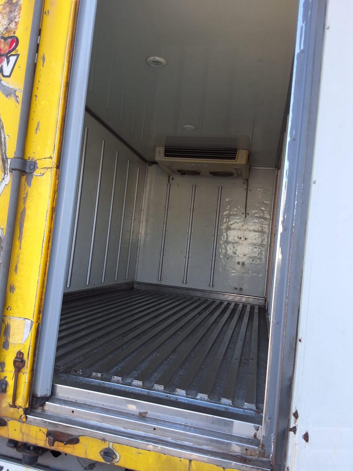 KIA BONGO III CARGO FREEZER BOX TRUCK 1.2 TON STANDARD CAB 2015 - zdjęcie 13