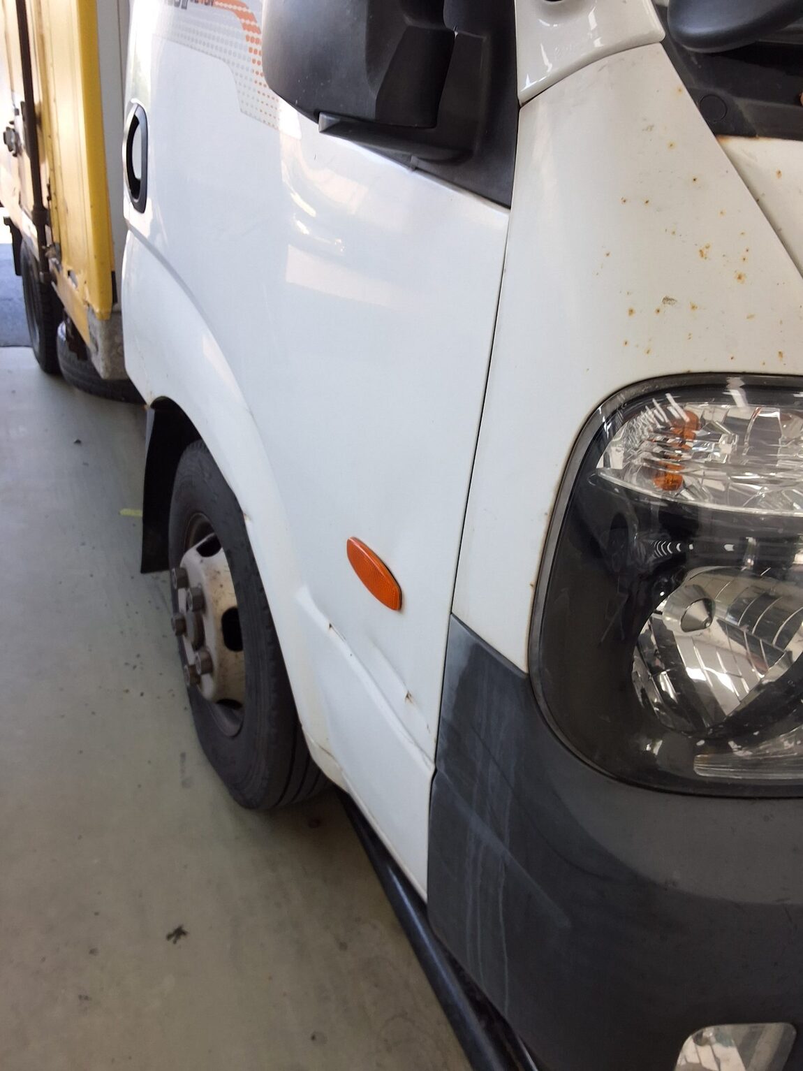 KIA BONGO III CARGO FREEZER BOX TRUCK 1.2 TON STANDARD CAB 2015 - zdjęcie 23