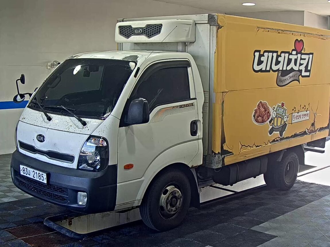 KIA BONGO III CARGO FREEZER BOX TRUCK 1.2 TON STANDARD CAB 2015 - zdjęcie 2