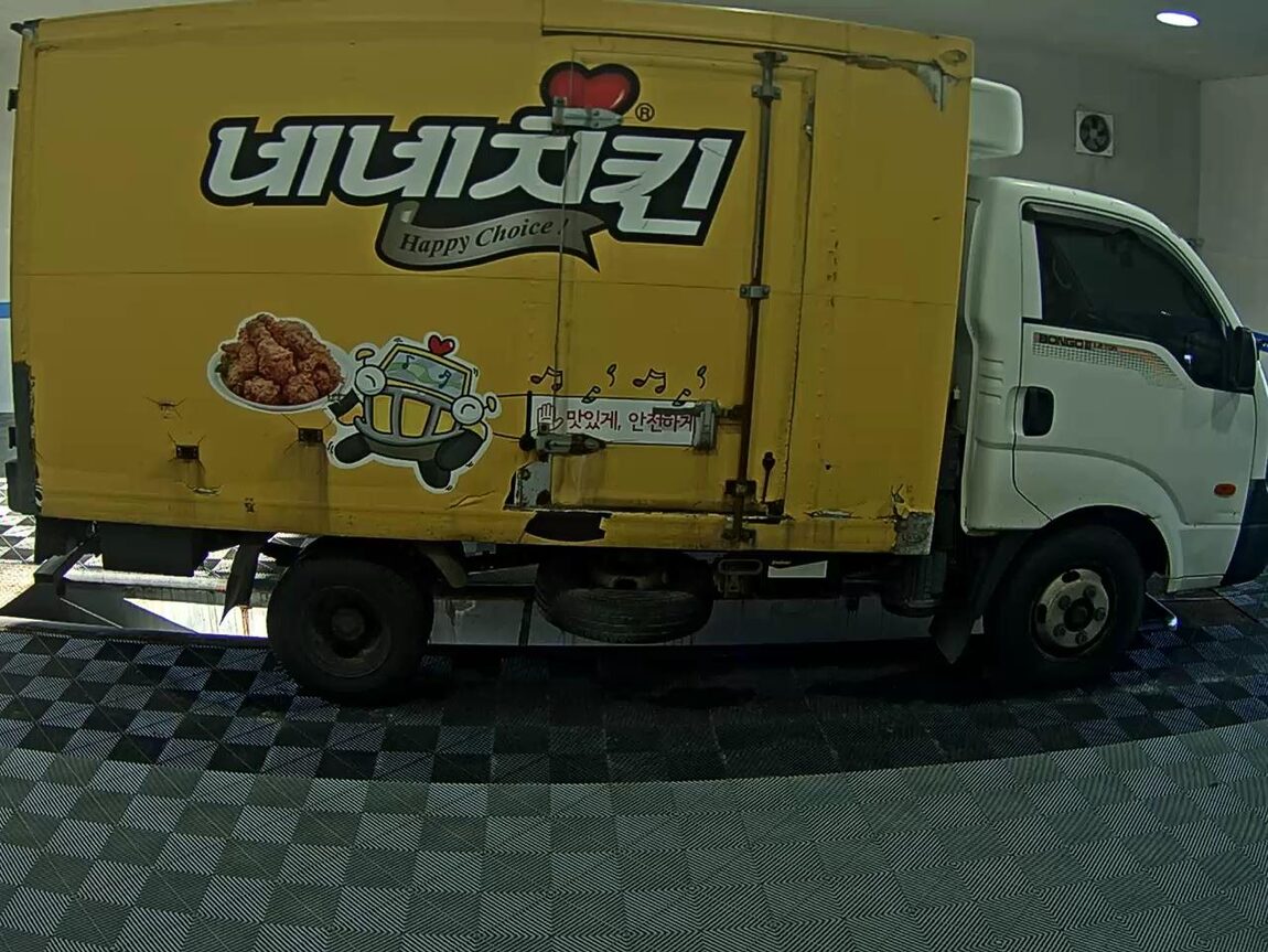 KIA BONGO III CARGO FREEZER BOX TRUCK 1.2 TON STANDARD CAB 2015 - zdjęcie 4