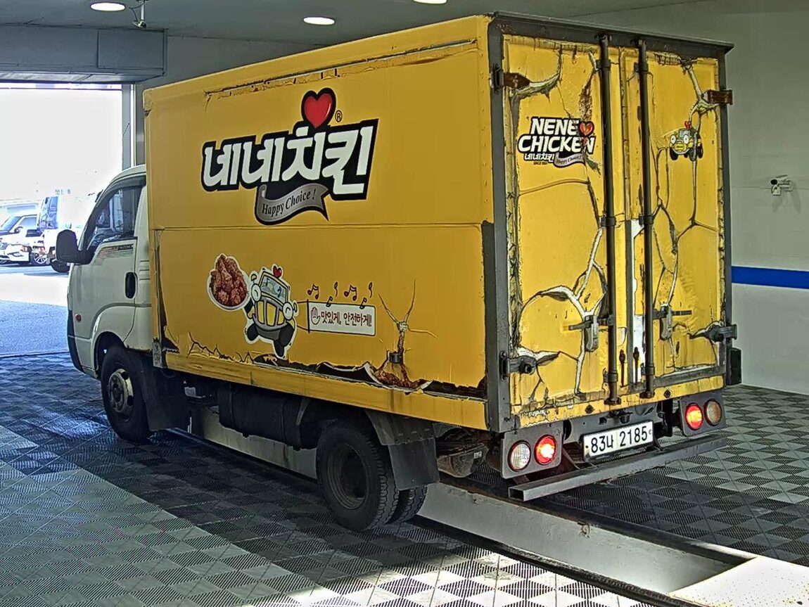 KIA BONGO III CARGO FREEZER BOX TRUCK 1.2 TON STANDARD CAB 2015 - zdjęcie 6