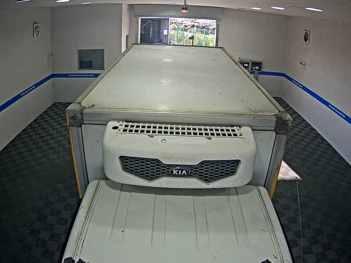 KIA BONGO III CARGO FREEZER BOX TRUCK 1.2 TON STANDARD CAB 2015 - zdjęcie 7