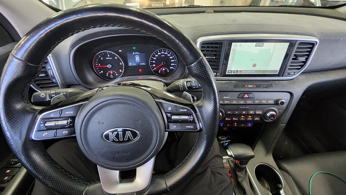 KIA SPORTAGE THE BOLD R2.0 DIESEL 4WD TRENDY 2020 - zdjęcie 18