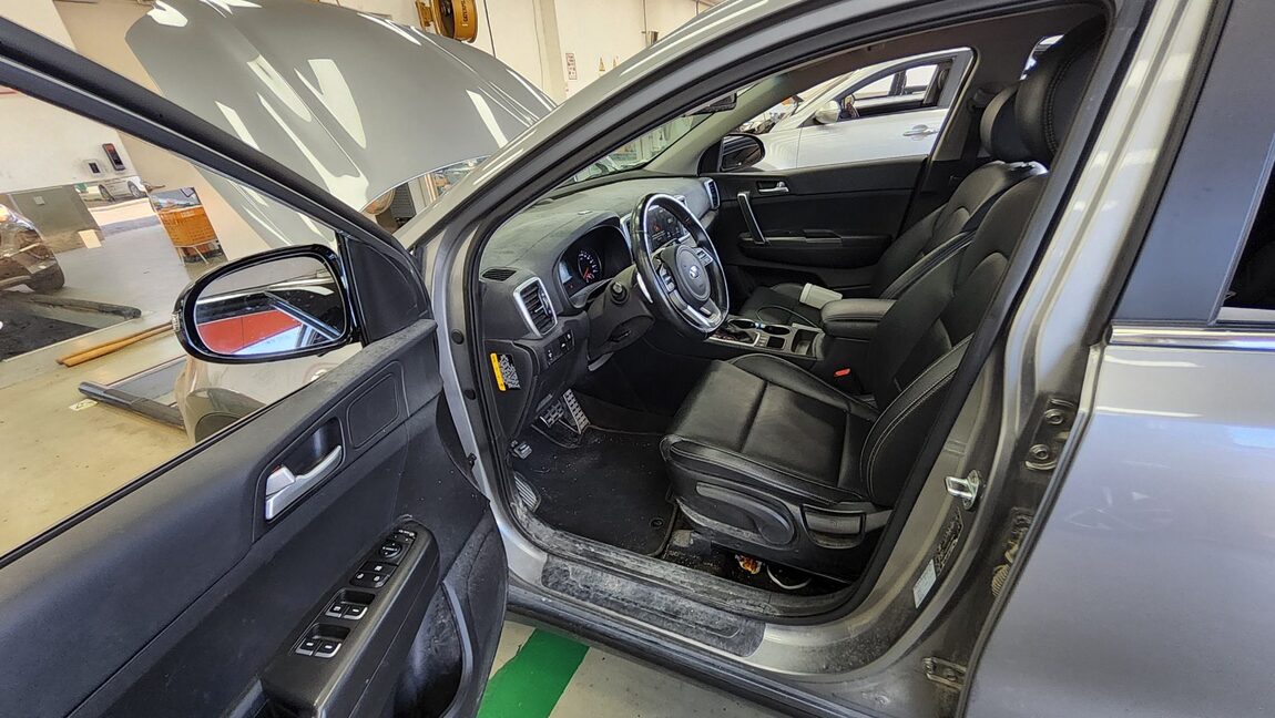 KIA SPORTAGE THE BOLD R2.0 DIESEL 4WD TRENDY 2020 - zdjęcie 10