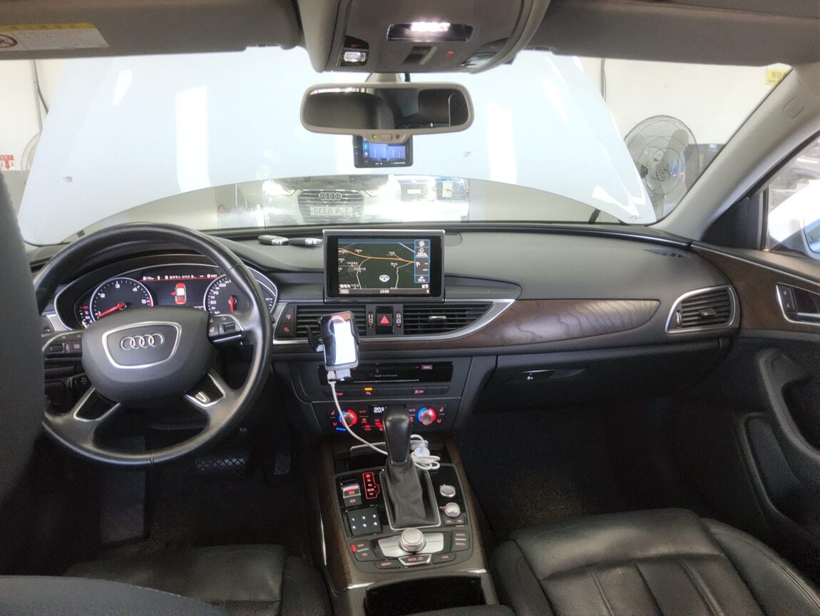 AUDI A6 (4TH GEN) 35 TDI PREMIUM 2016 - zdjęcie 11