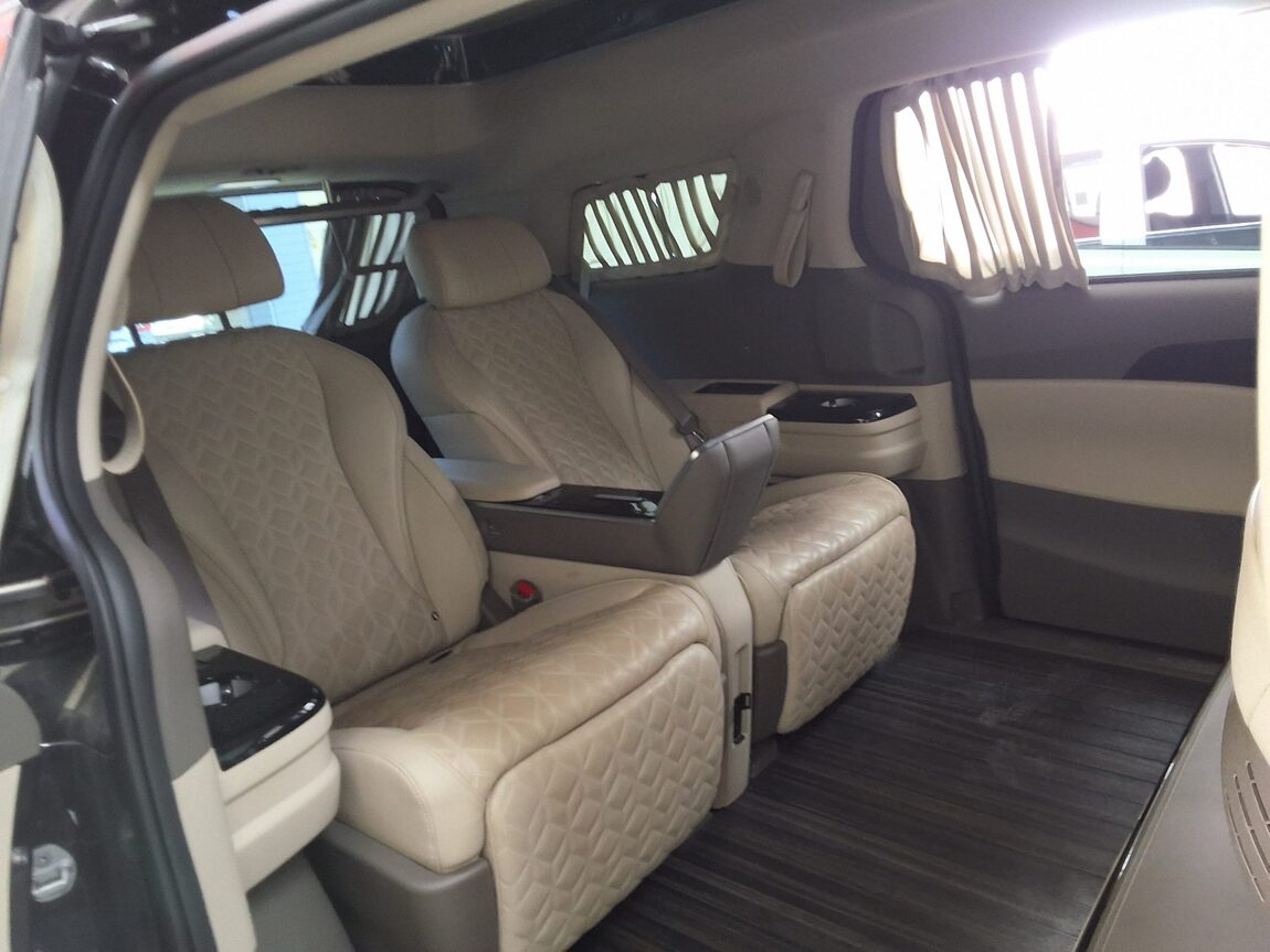 KIA NEW CARNIVAL (KA4) HI-LIMOUSINE 4-SEATER GASOLINE SIGNATURE 2022 - zdjęcie 14