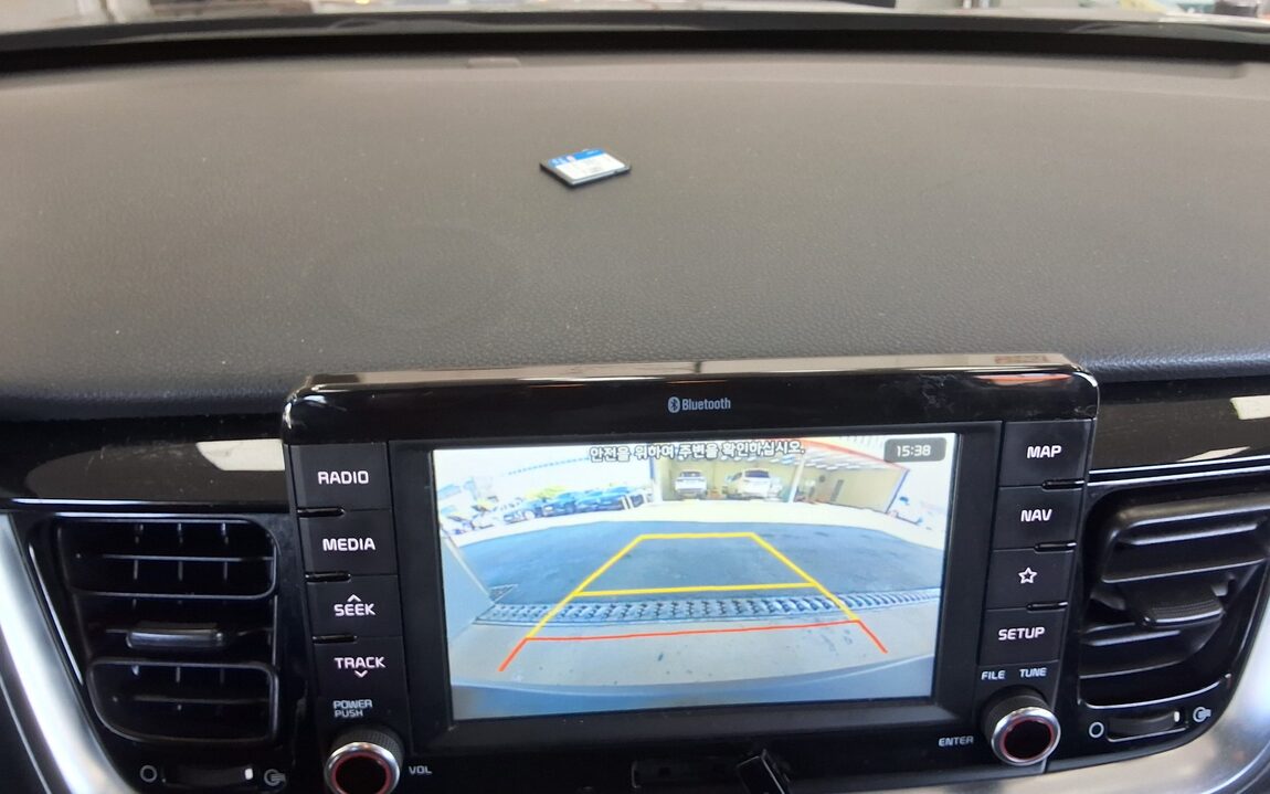 KIA STONIC 1.4 GASOLINE DELUXE 2019 - zdjęcie 19
