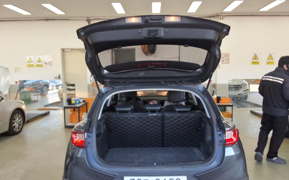 KIA STONIC 1.4 GASOLINE DELUXE 2019 - zdjęcie 15