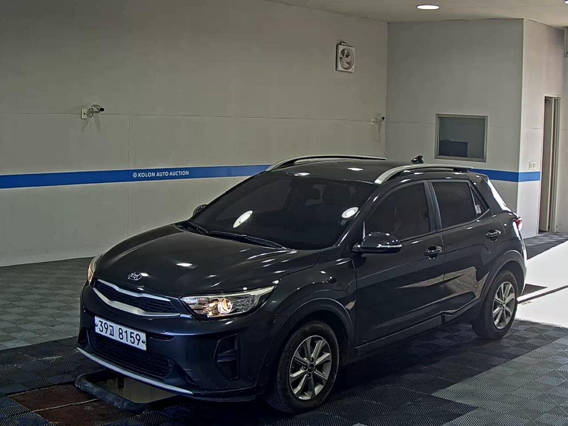 KIA STONIC 1.4 GASOLINE DELUXE 2019 - zdjęcie 2