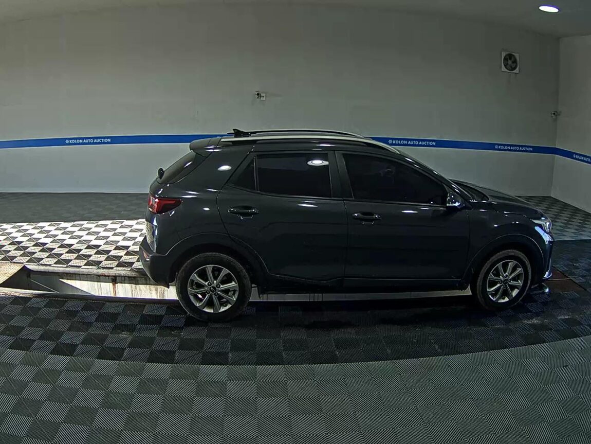 KIA STONIC 1.4 GASOLINE DELUXE 2019 - zdjęcie 4