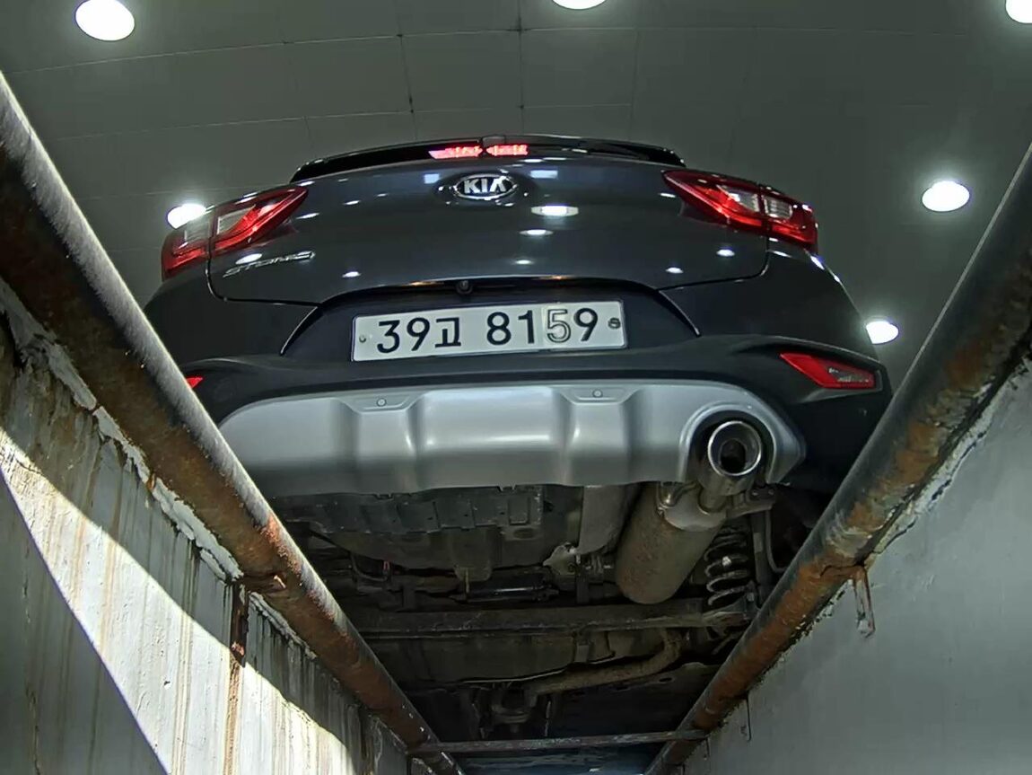 KIA STONIC 1.4 GASOLINE DELUXE 2019 - zdjęcie 8