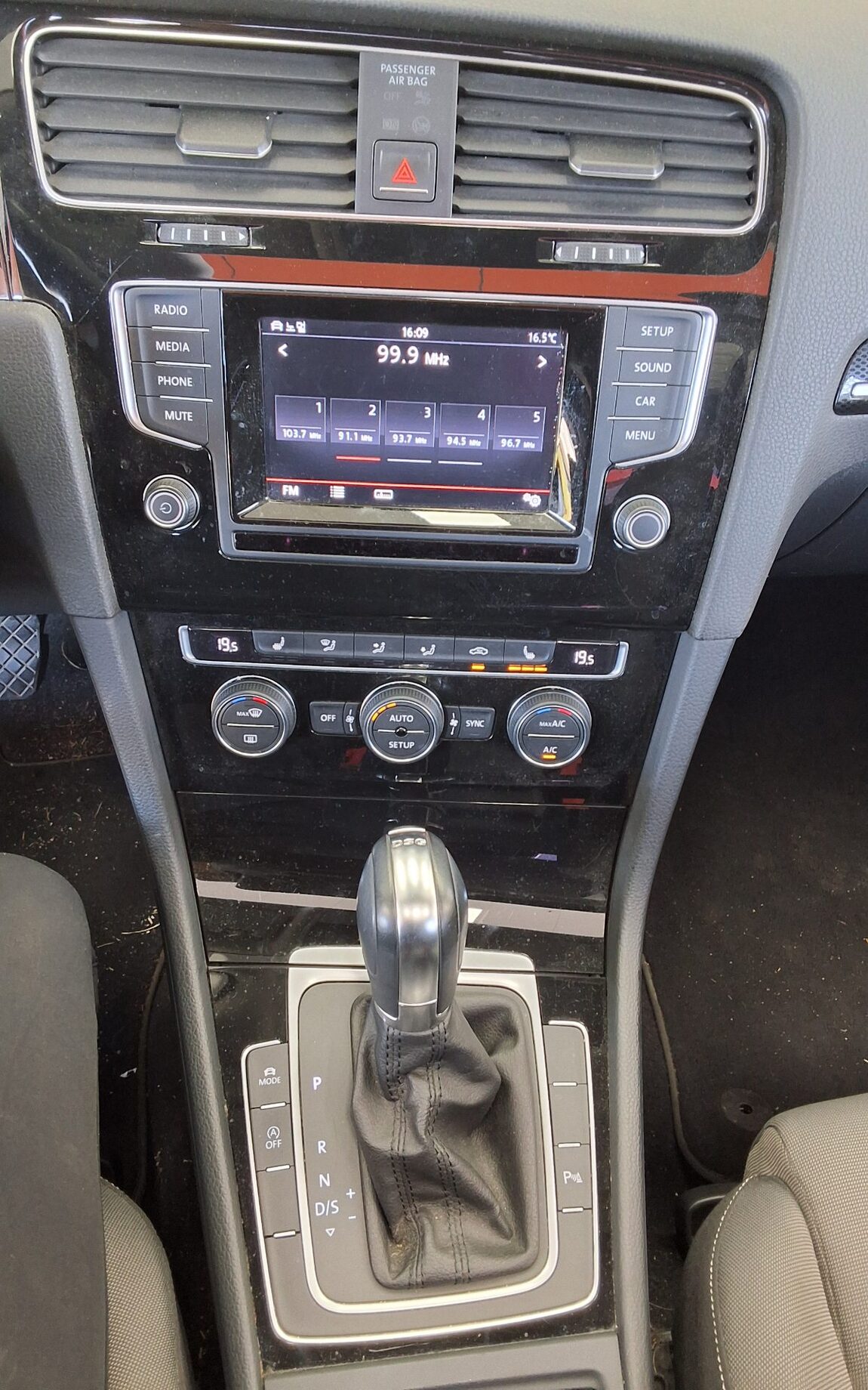 VOLKSWAGEN GOLF (7TH GEN) 2.0 TDI 2013 - zdjęcie 18