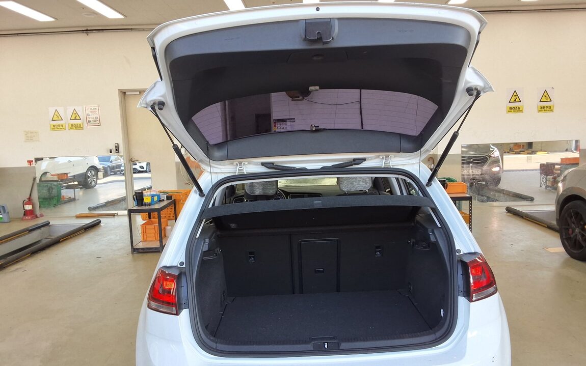 VOLKSWAGEN GOLF (7TH GEN) 2.0 TDI 2013 - zdjęcie 15