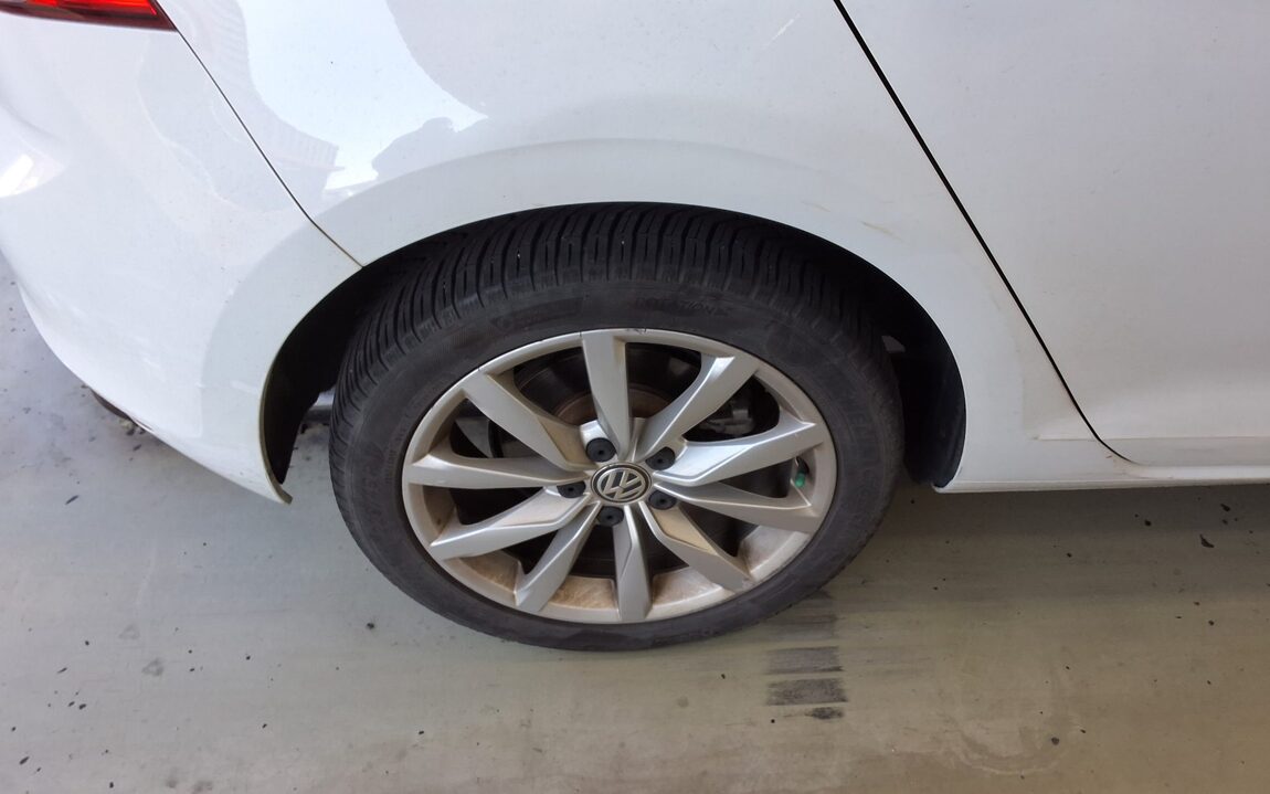 VOLKSWAGEN GOLF (7TH GEN) 2.0 TDI 2013 - zdjęcie 27