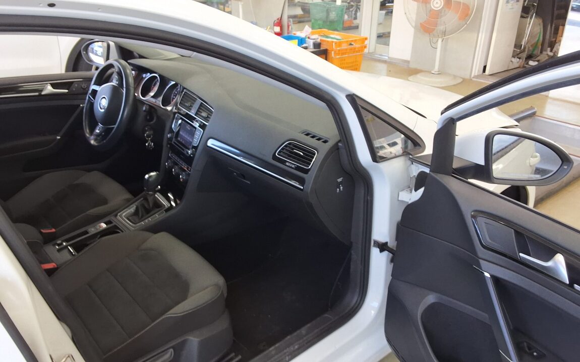 VOLKSWAGEN GOLF (7TH GEN) 2.0 TDI 2013 - zdjęcie 14