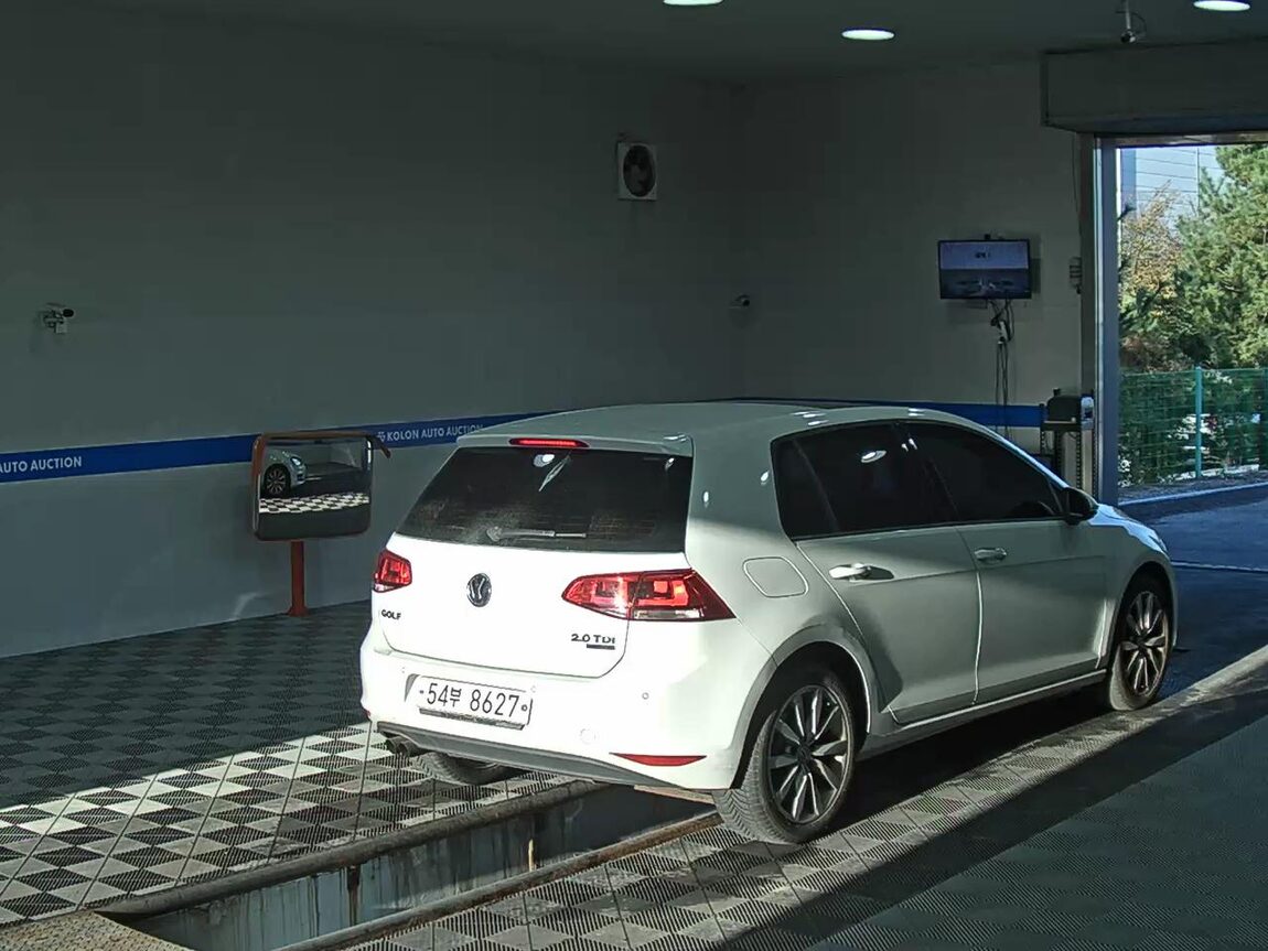 VOLKSWAGEN GOLF (7TH GEN) 2.0 TDI 2013 - zdjęcie 5