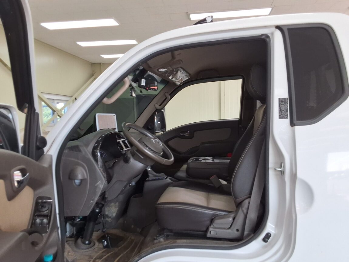 HYUNDAI PORTER II ELECTRIC CARGO PREMIUM SPECIAL 2022 - zdjęcie 11