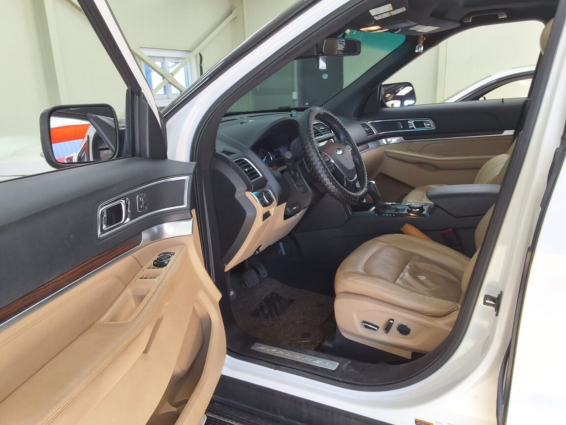 FORD EXPLORER (5TH GEN) 2.3 AWD LIMITED 2017 - zdjęcie 11