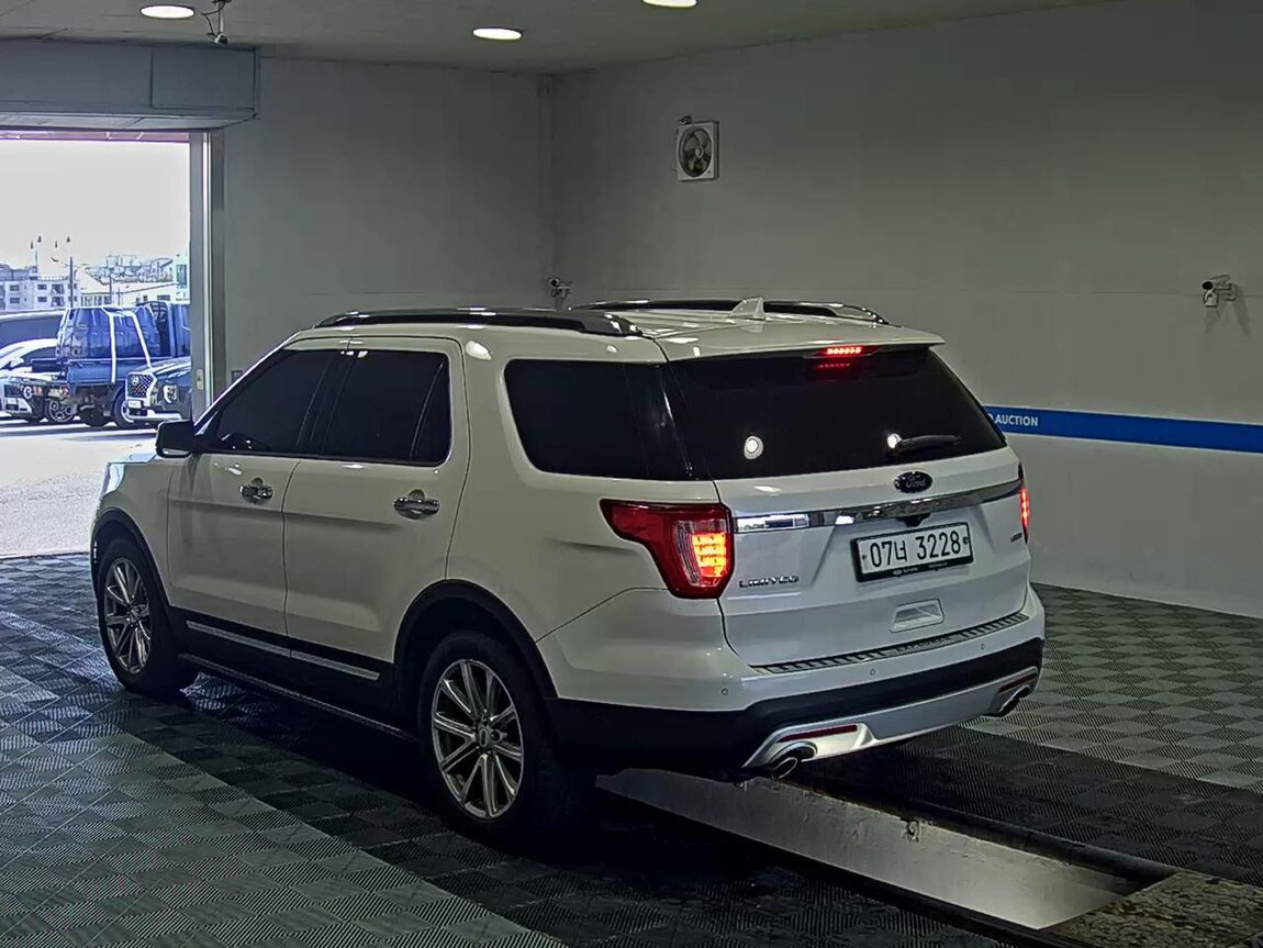 FORD EXPLORER (5TH GEN) 2.3 AWD LIMITED 2017 - zdjęcie 6