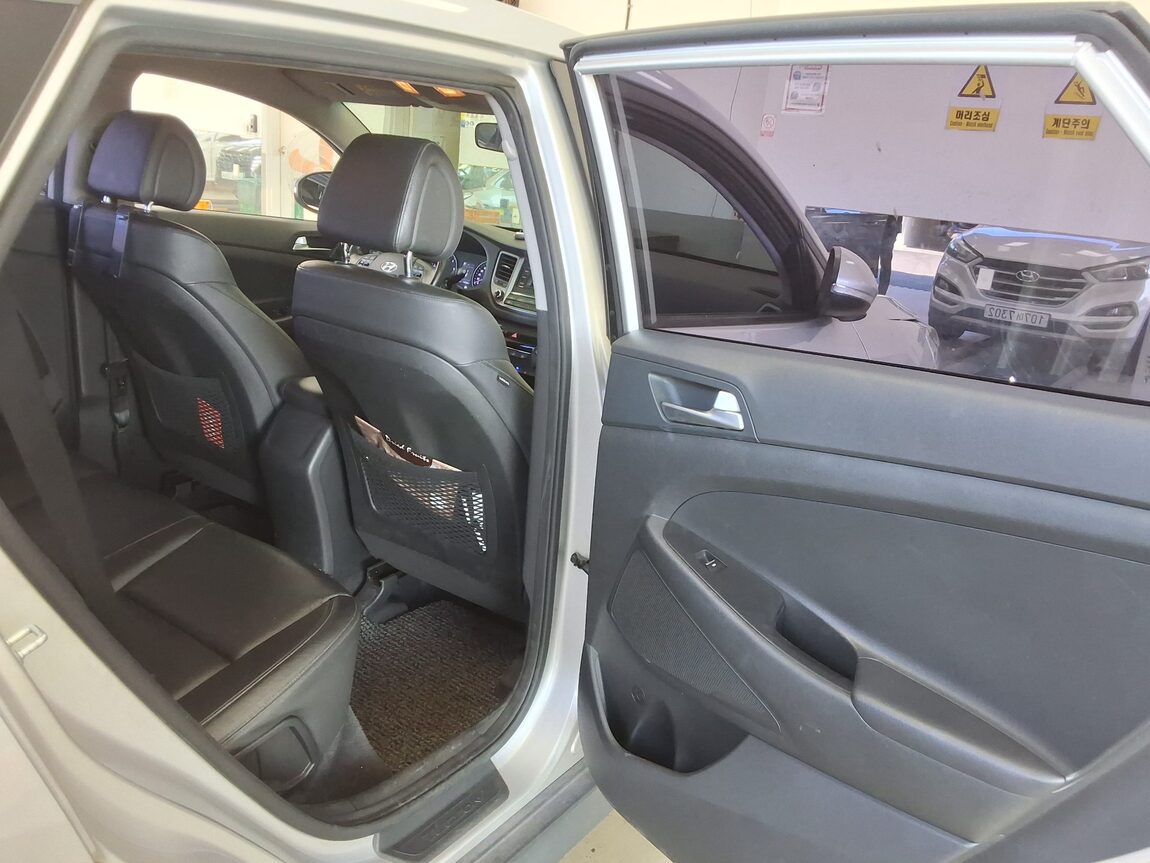 HYUNDAI ALL NEW TUCSON DIESEL R2.0 2WD STYLE SPECIAL 2017 - zdjęcie 13