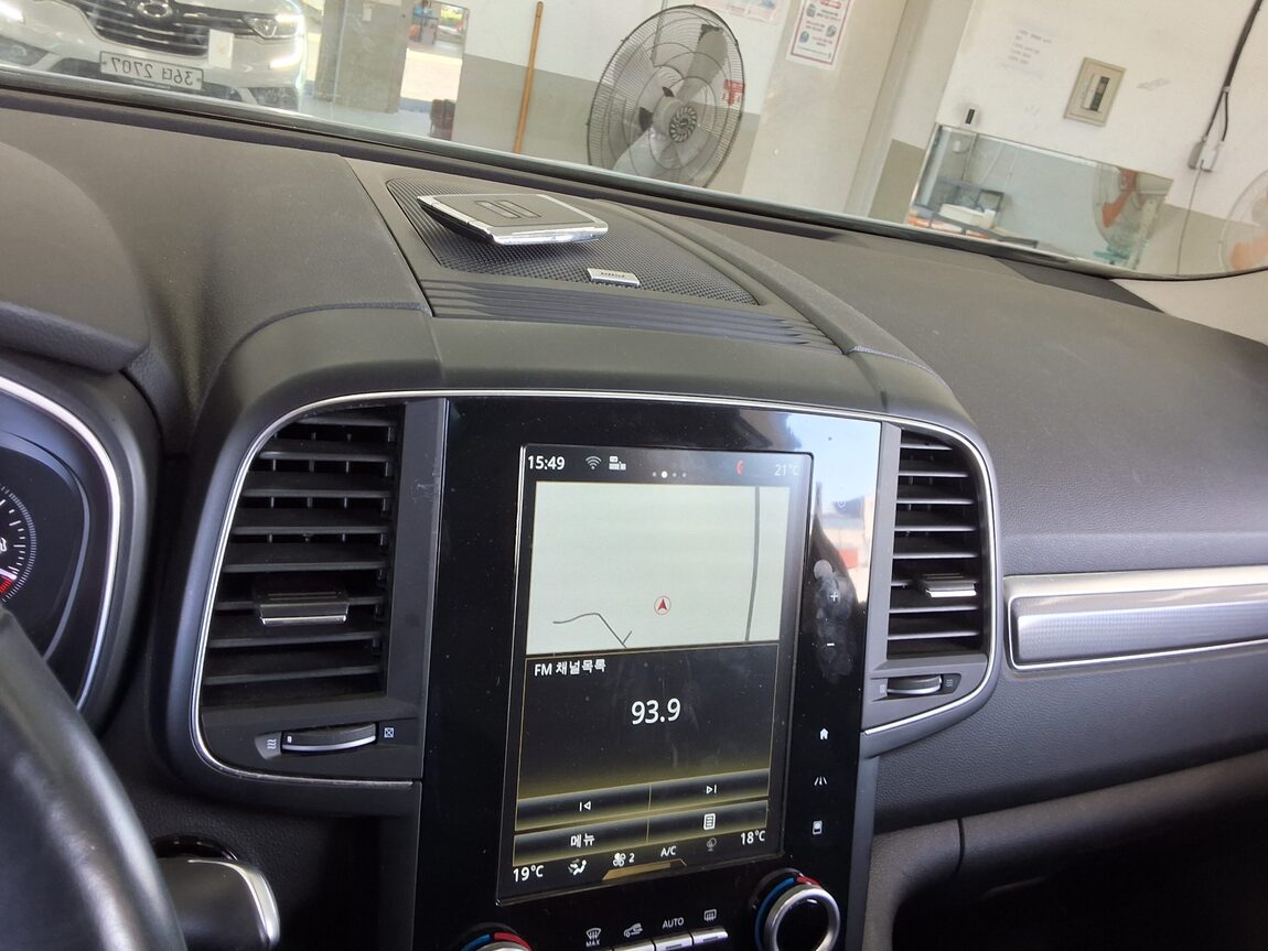 RENAULT (SAMSUNG) QM6 2.0 GDe 2WD RE 2018 - zdjęcie 17