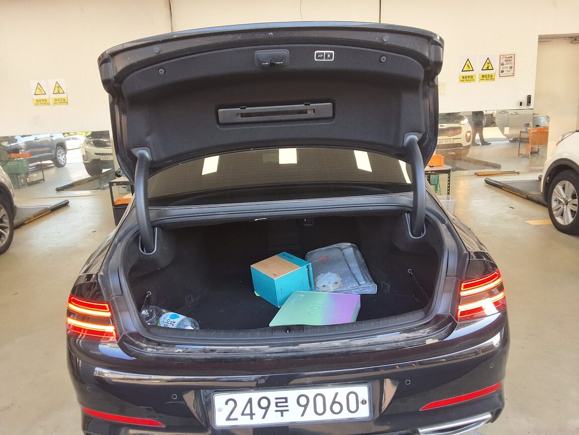 GENESIS THE ALL NEW G80 GASOLINE 3.5 2WD BASE MODEL 2022 - zdjęcie 15
