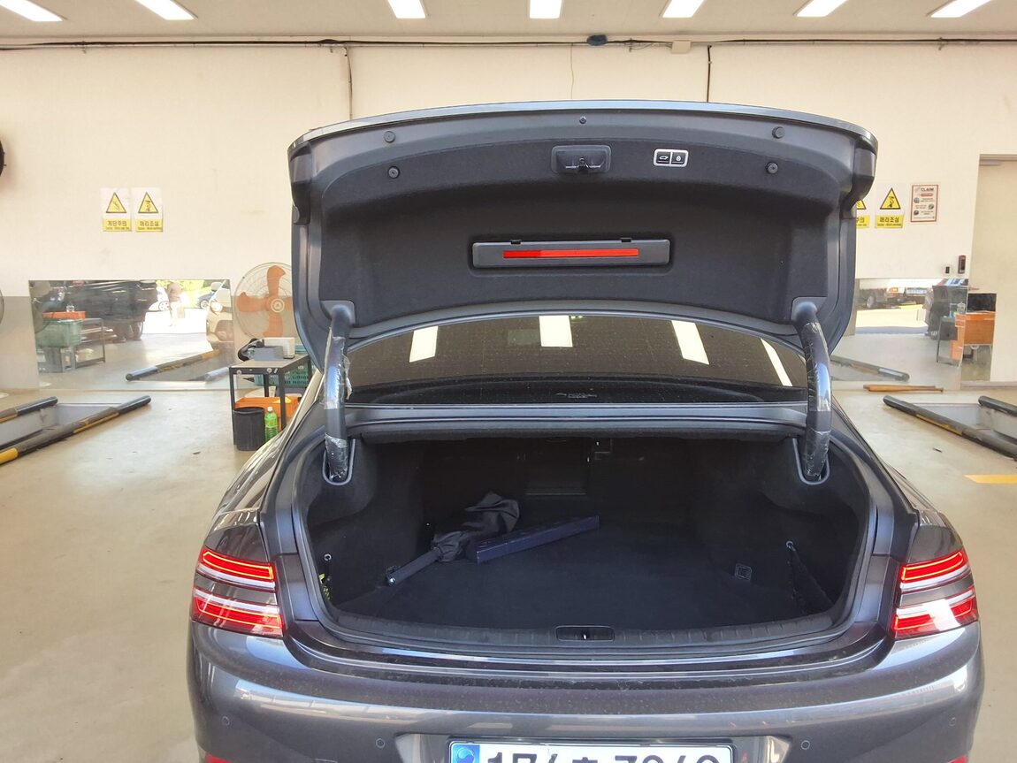 GENESIS THE ALL NEW G80 GASOLINE 2.5 AWD BASE MODEL 2024 - zdjęcie 15