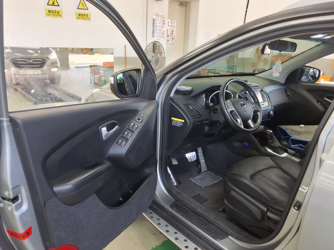 HYUNDAI NEW TUCSON ix DIESEL R2.0 2WD SMART SPECIAL 2015 - zdjęcie 10
