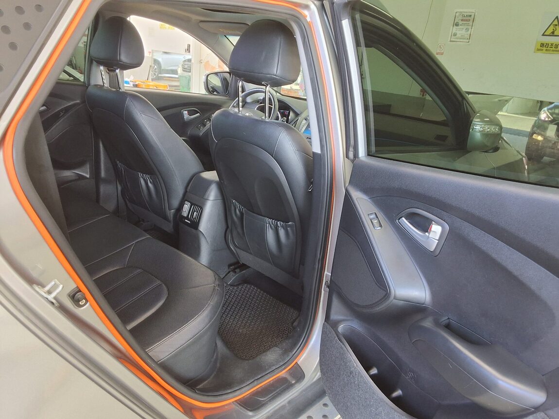 HYUNDAI NEW TUCSON ix DIESEL R2.0 2WD SMART SPECIAL 2015 - zdjęcie 13