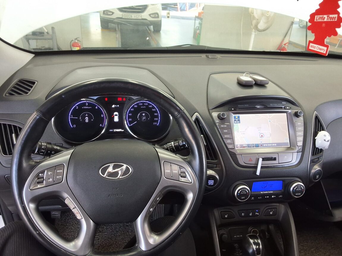 HYUNDAI NEW TUCSON ix DIESEL R2.0 4WD PREMIUM 2014 - zdjęcie 17