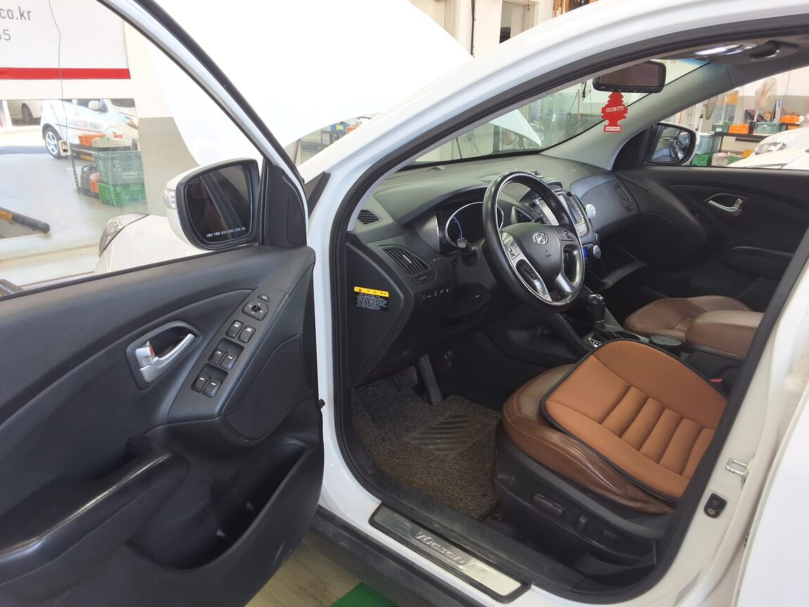 HYUNDAI NEW TUCSON ix DIESEL R2.0 4WD PREMIUM 2014 - zdjęcie 10