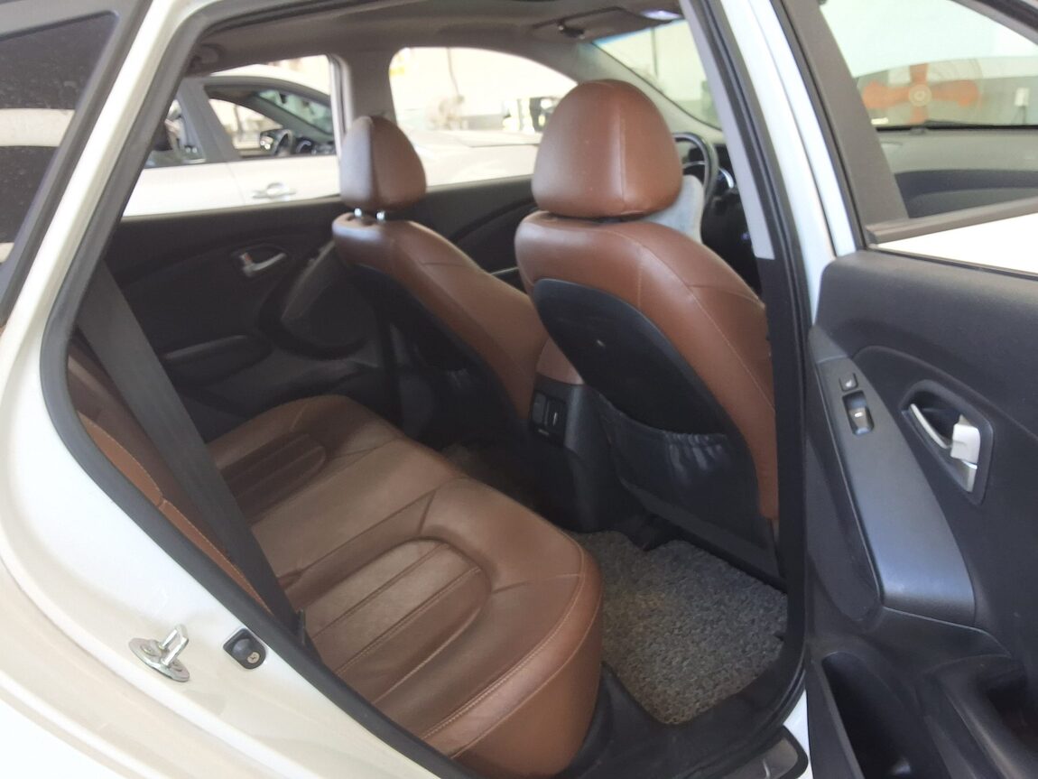 HYUNDAI NEW TUCSON ix DIESEL R2.0 4WD PREMIUM 2014 - zdjęcie 13