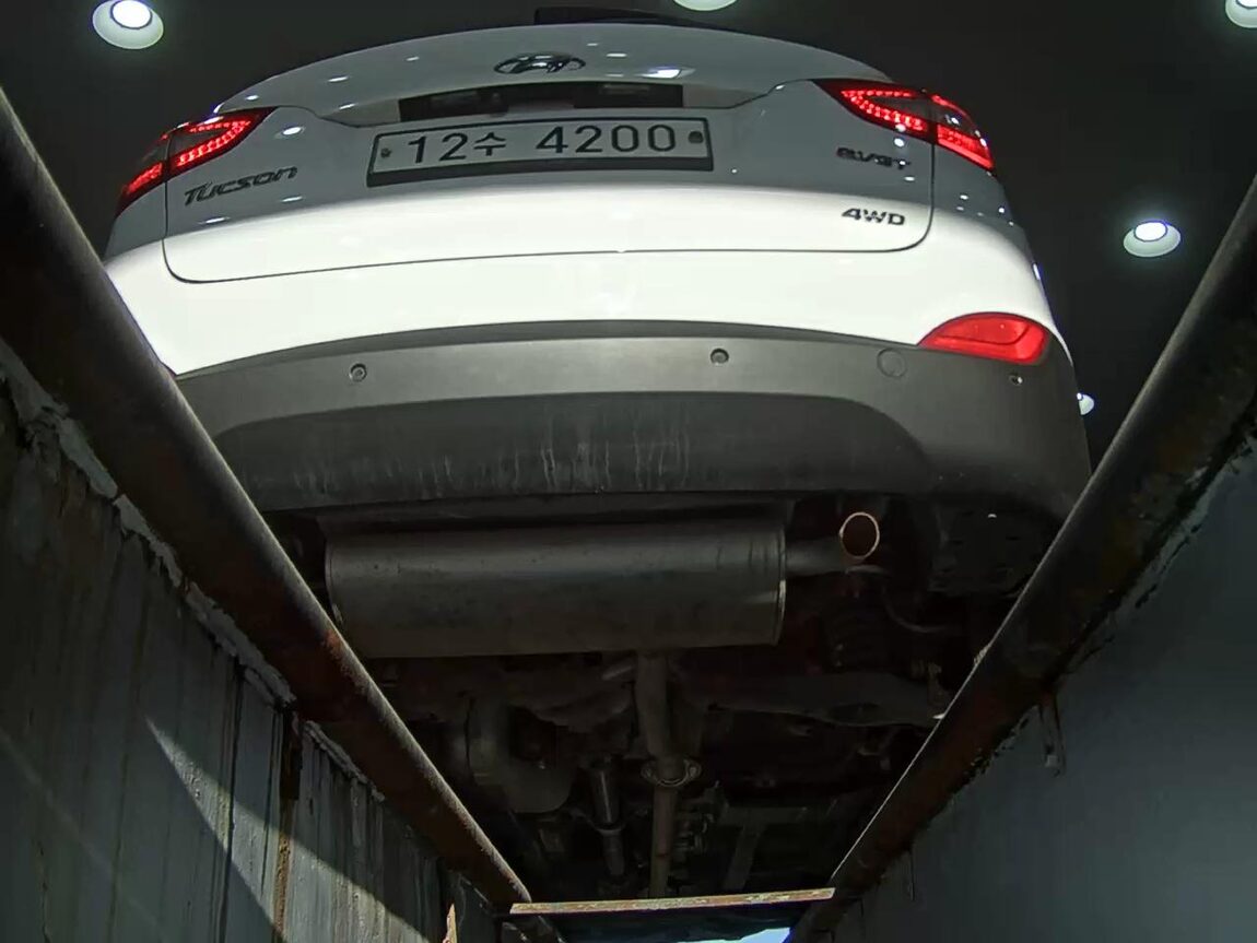 HYUNDAI NEW TUCSON ix DIESEL R2.0 4WD PREMIUM 2014 - zdjęcie 8