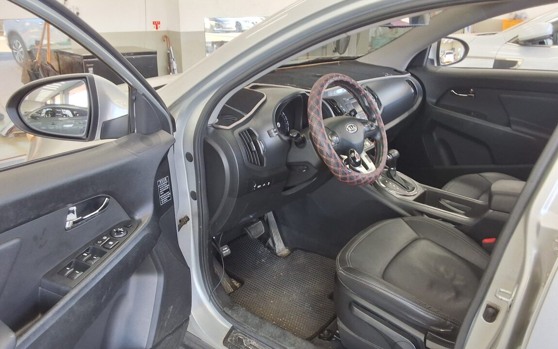 KIA SPORTAGE R DIESEL R2.0 2WD TLX LUXURY MODEL 2011 - zdjęcie 10