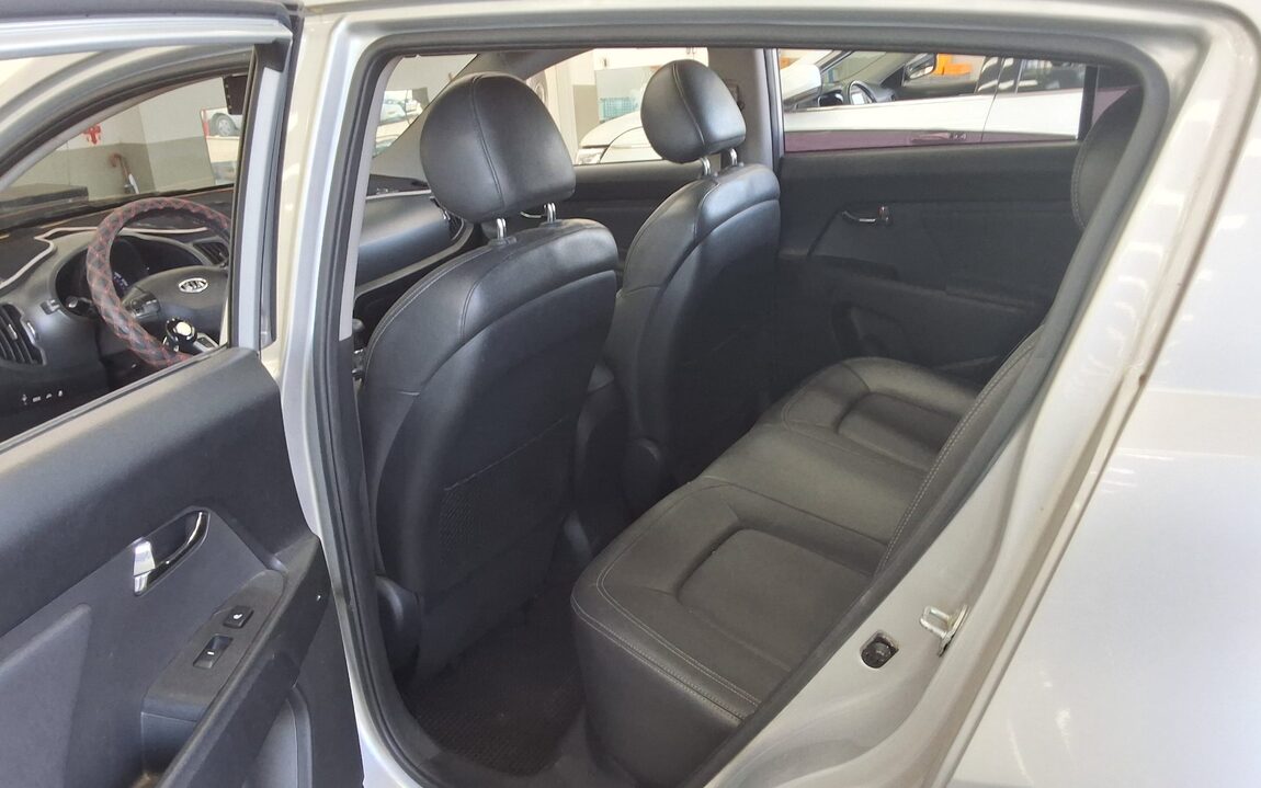 KIA SPORTAGE R DIESEL R2.0 2WD TLX LUXURY MODEL 2011 - zdjęcie 12