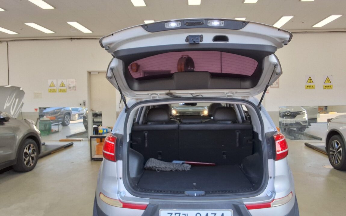 KIA SPORTAGE R DIESEL R2.0 2WD TLX LUXURY MODEL 2011 - zdjęcie 15