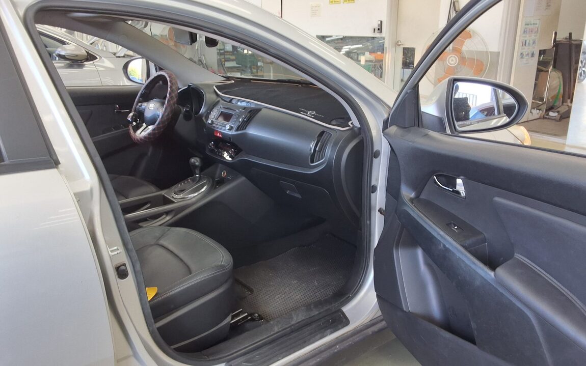 KIA SPORTAGE R DIESEL R2.0 2WD TLX LUXURY MODEL 2011 - zdjęcie 14