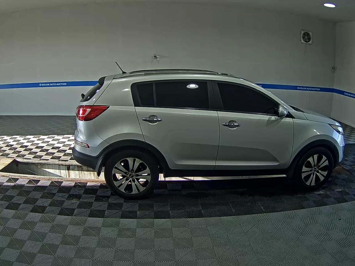 KIA SPORTAGE R DIESEL R2.0 2WD TLX LUXURY MODEL 2011 - zdjęcie 4