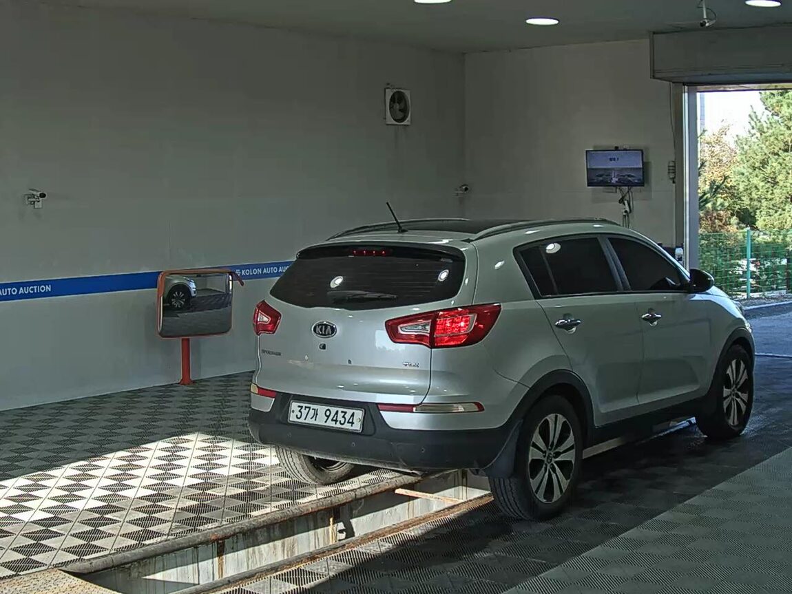 KIA SPORTAGE R DIESEL R2.0 2WD TLX LUXURY MODEL 2011 - zdjęcie 5