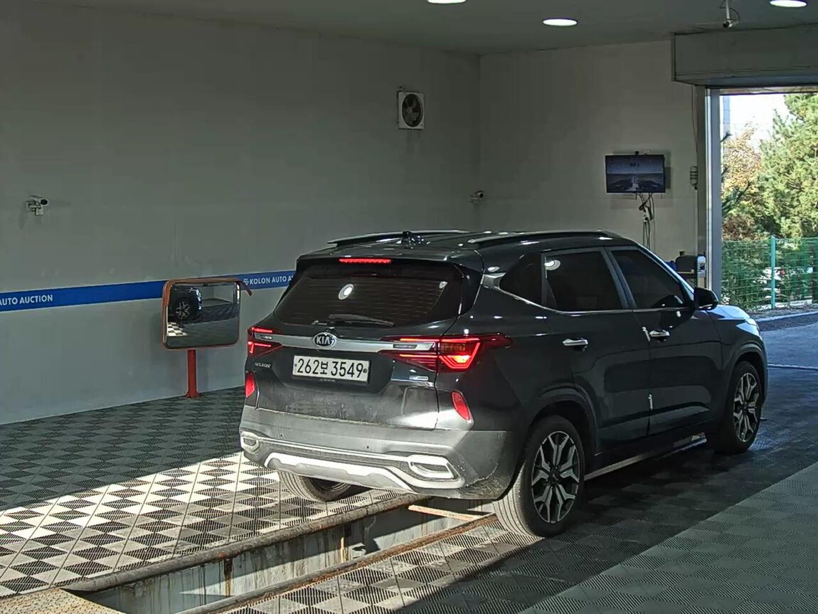 KIA SELTOS 1.6 DIESEL 2WD NOBLESSE 2020 - zdjęcie 5