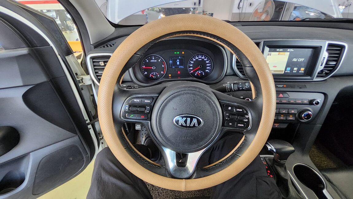 KIA NEW SPORTAGE R2.0 2WD PRESTIGE 2016 - zdjęcie 17