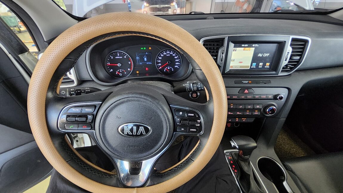 KIA NEW SPORTAGE R2.0 2WD PRESTIGE 2016 - zdjęcie 18