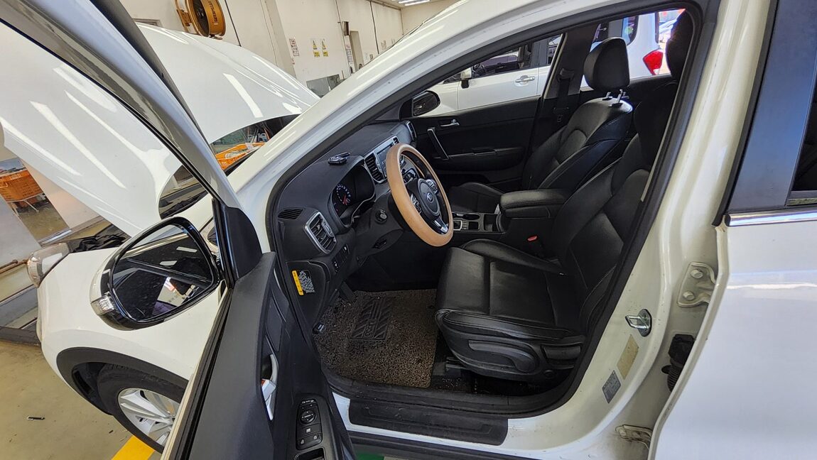 KIA NEW SPORTAGE R2.0 2WD PRESTIGE 2016 - zdjęcie 10